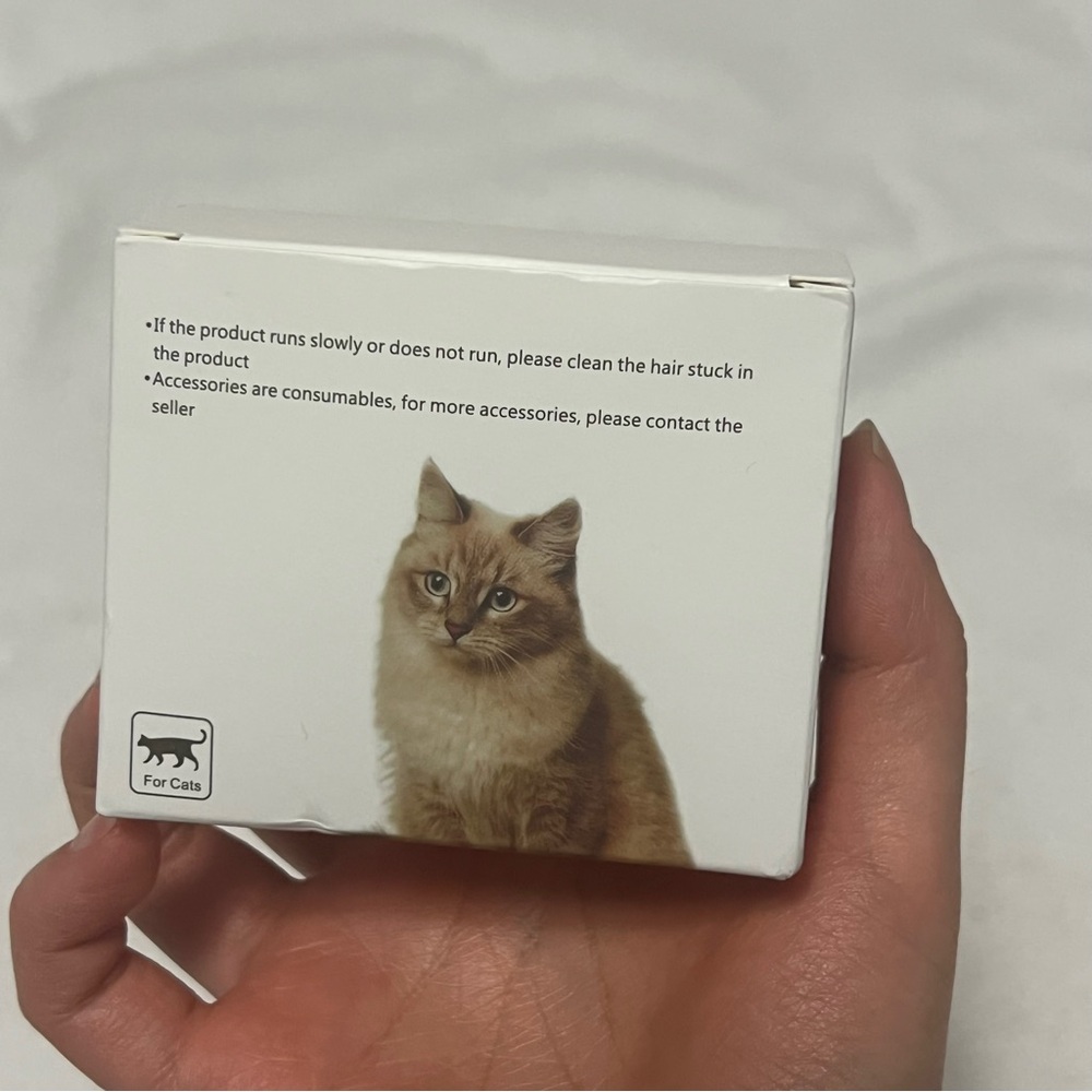 Interactive Red Cat Toy with String - Picture 7 of 10